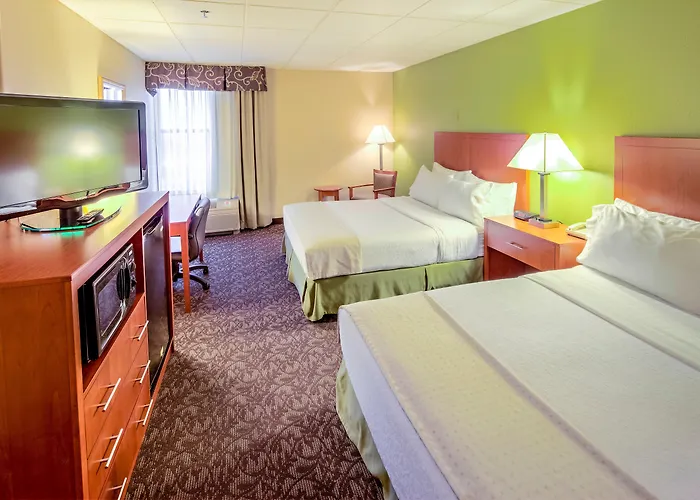 Quality Inn & Suites Downtown Mansfield