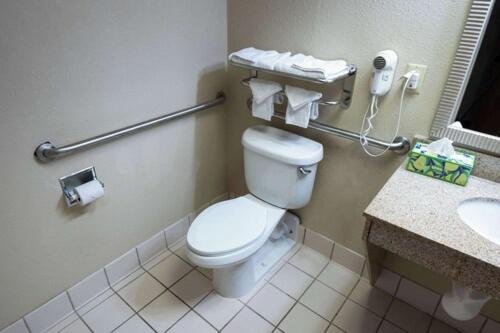 Quality & Downtown Hotel